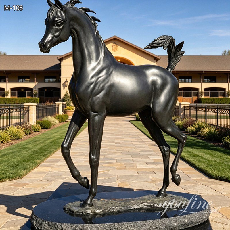 garden horse statue entrance