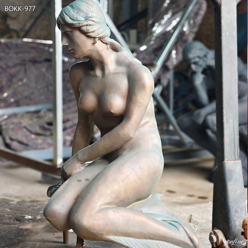 little mermaid statue right