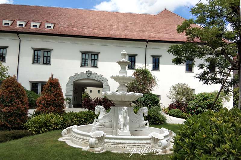 marble horse fountain