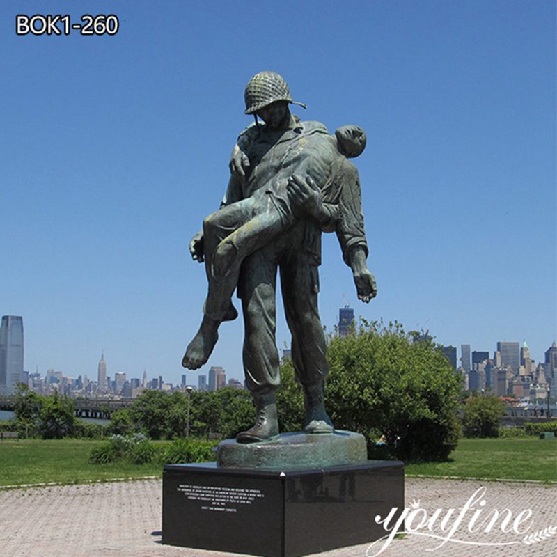 Life-Size Bronze Soldier Holding a Dead Warrior Statue for Sale BOK1-260