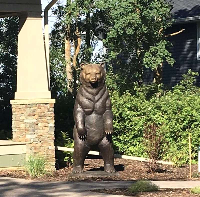 life size bronze bear statue-01-YouFine Sculpture