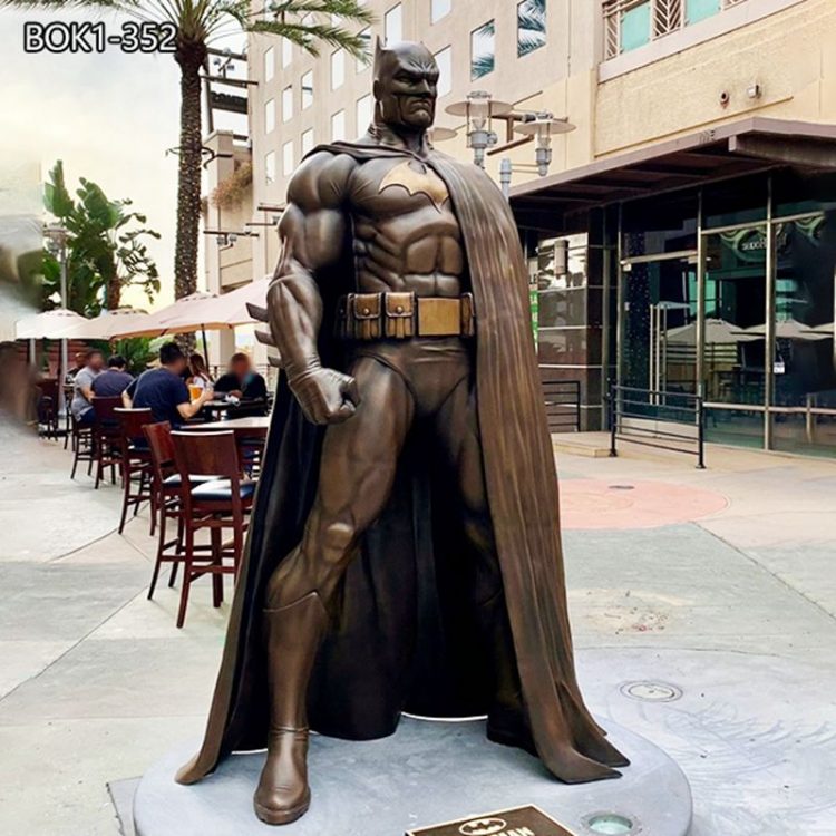 Large Popular Bronze Batman Statue for Sale