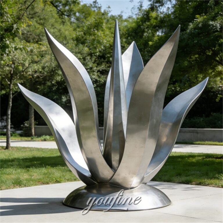 metal agave sculpture4
